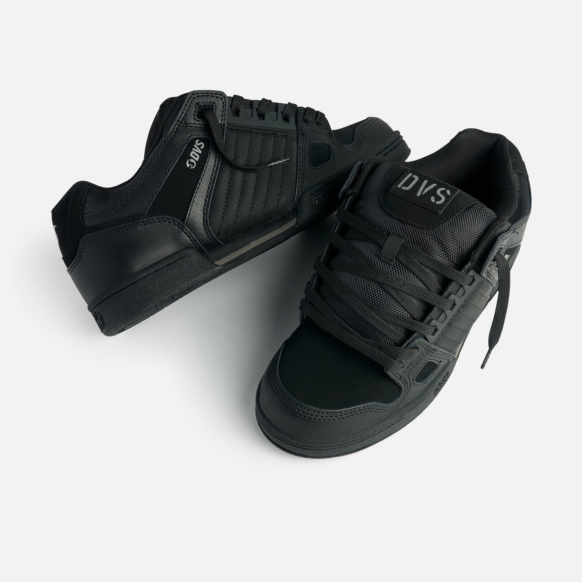 DVS CELSIUS BLK BLK LTR — vista 3