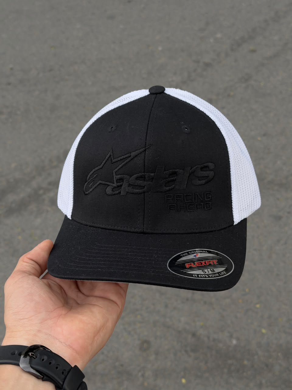 Gorra Alpinestars Flexflit negra con blanco