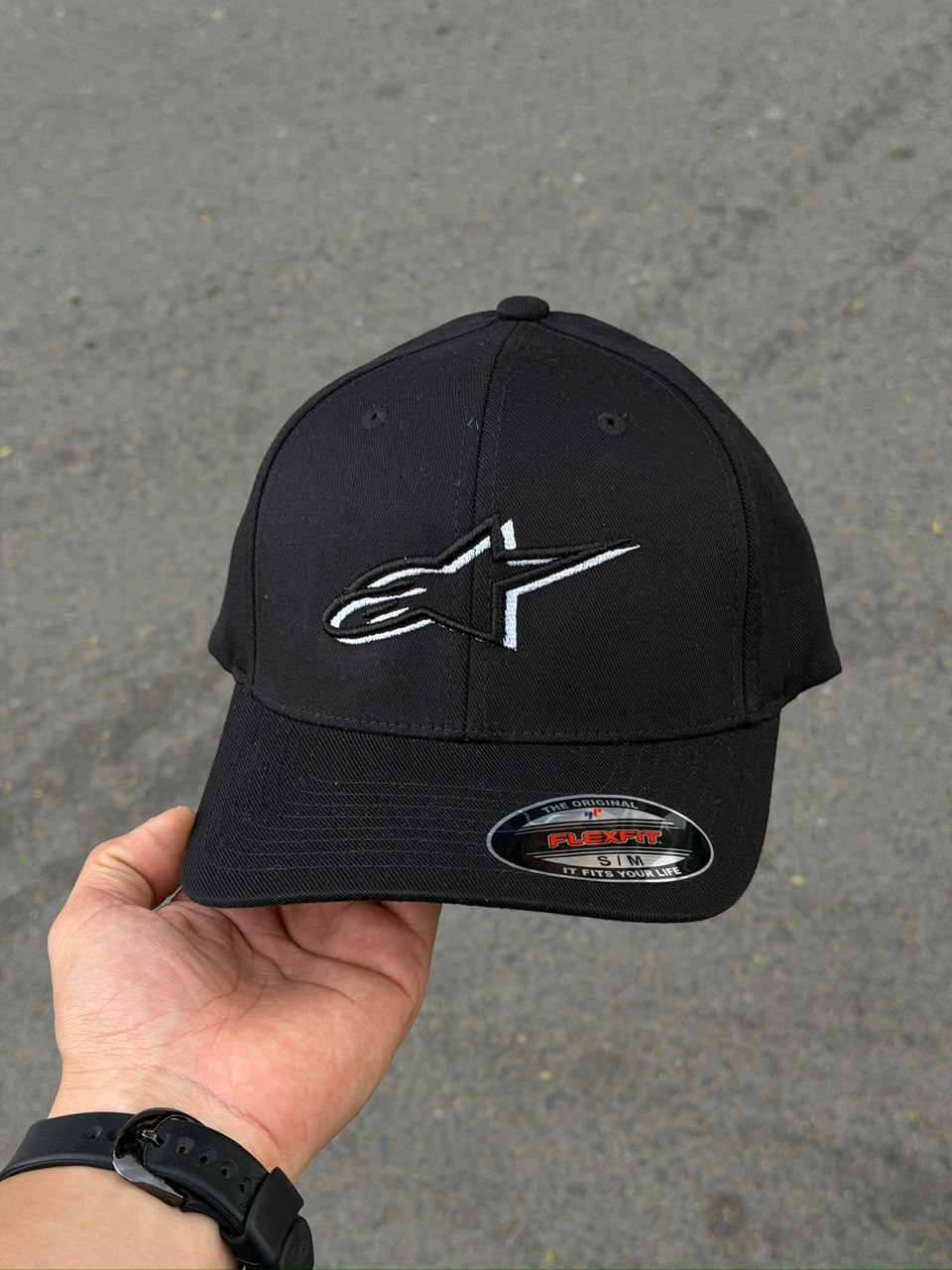 Gorra Alpinestars Flexflit toda negra logo alpiniestar negro
