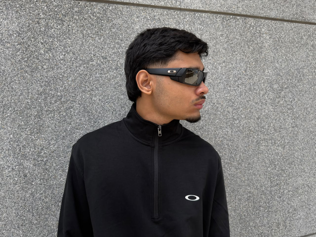 Oakley Half Zipper Arena