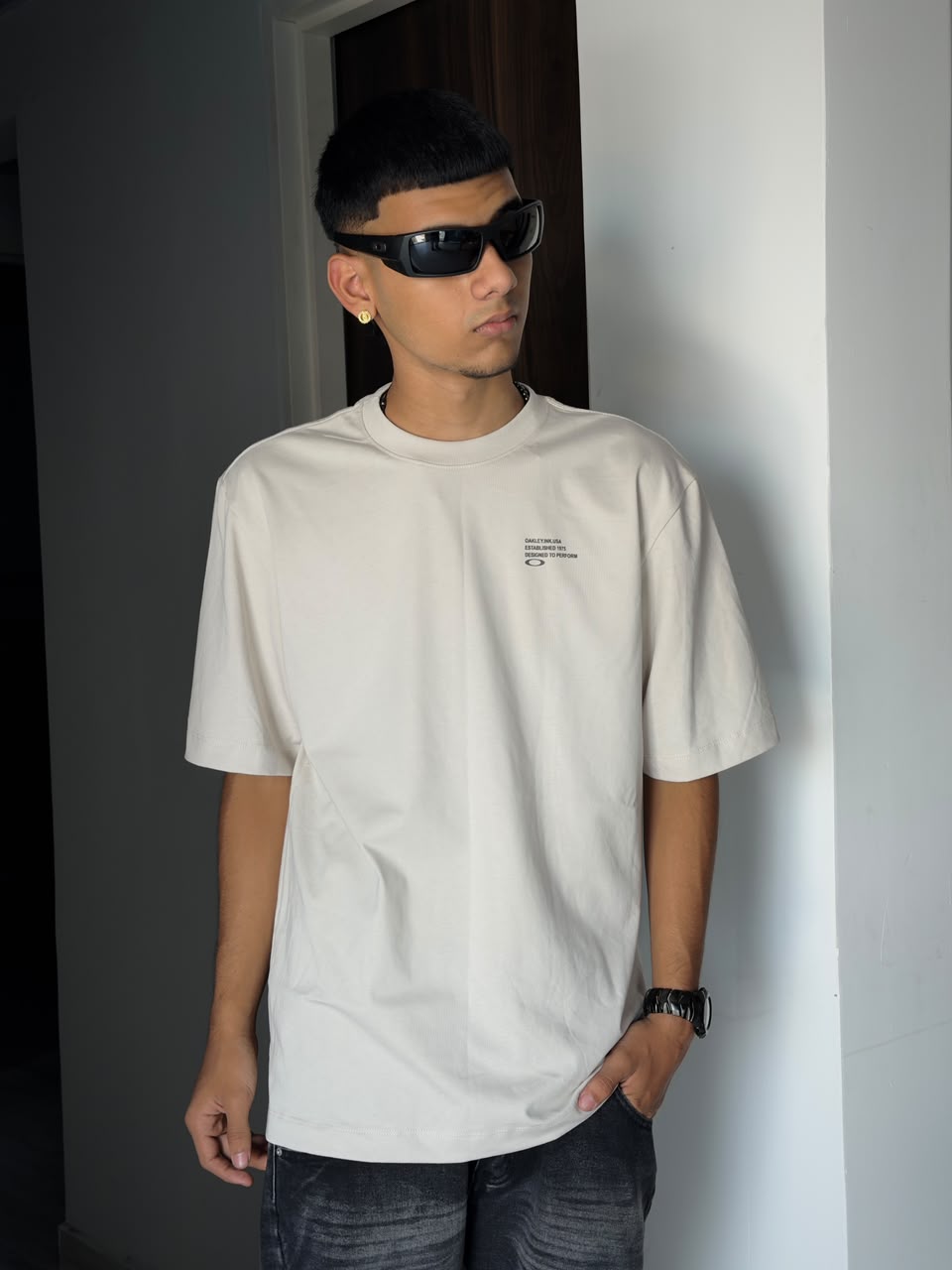 CAMISETA OAKLEY BLANCO LOGO NEGRO 01