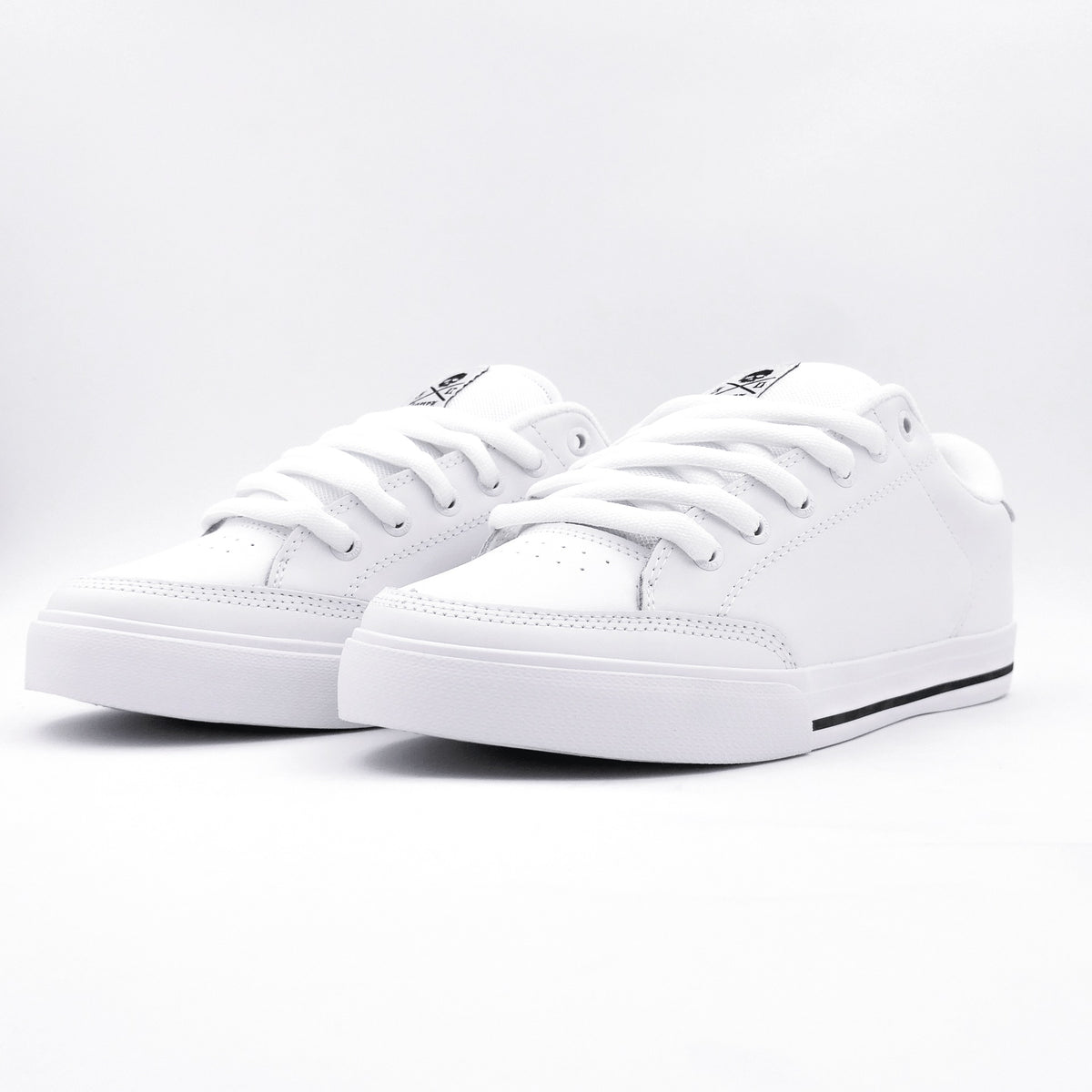 C1RCA AL 50 WHITE BLACK — vista 3