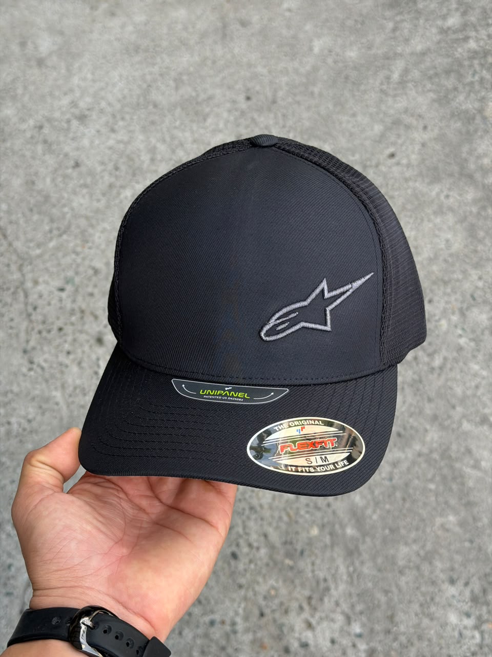 Gorra Alpinestars — Negro — Logo contorno